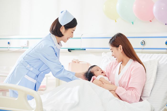 攝圖網(wǎng)_501677937_高檔月子中心護理和母子形象（企業(yè)商用）.jpg